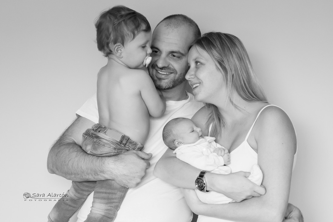 sesion-fotos-recien-nacido-lleida-newborn_MG_5522-bn