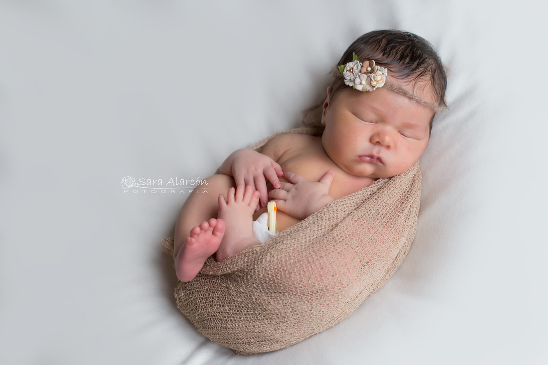 sesion-de-fotos-recien-nacido-newborn-en-lleida-fotografo-de-lleida_MG_3499