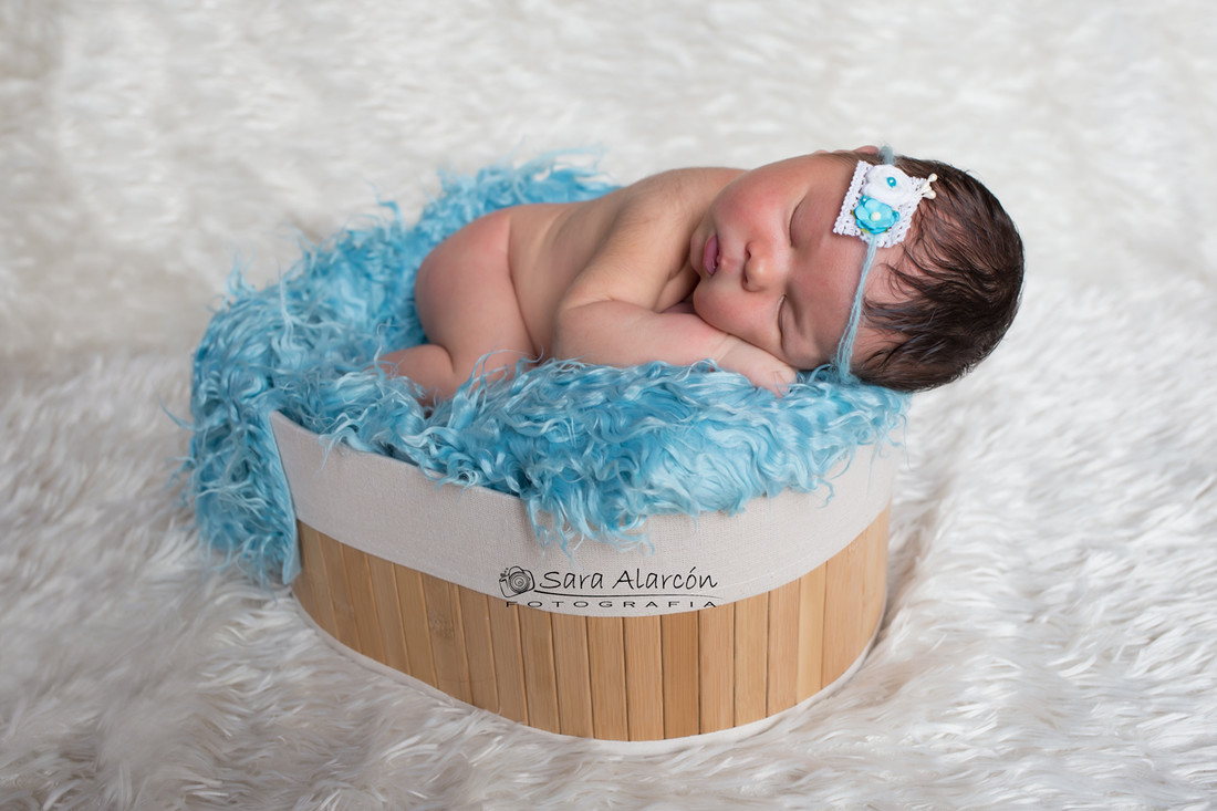 sesion-de-fotos-recien-nacido-newborn-en-lleida-fotografo-de-lleida_MG_3751