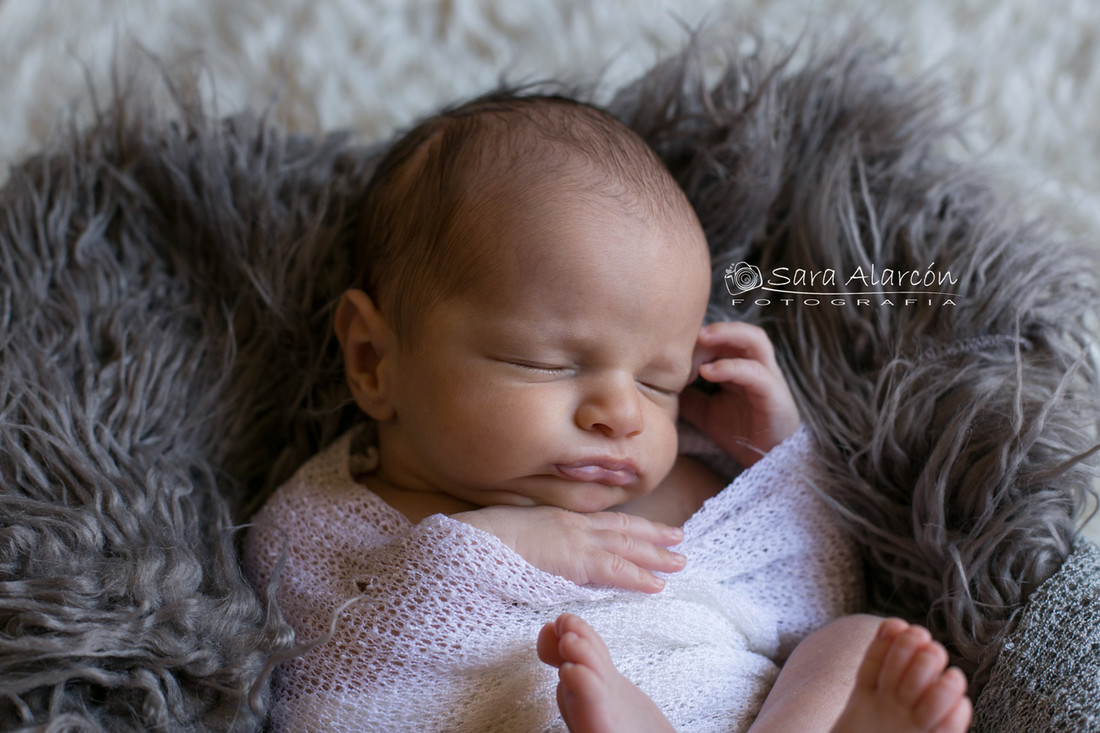 sesion-newborn-en-lleida-recien-nacido_MG_5607