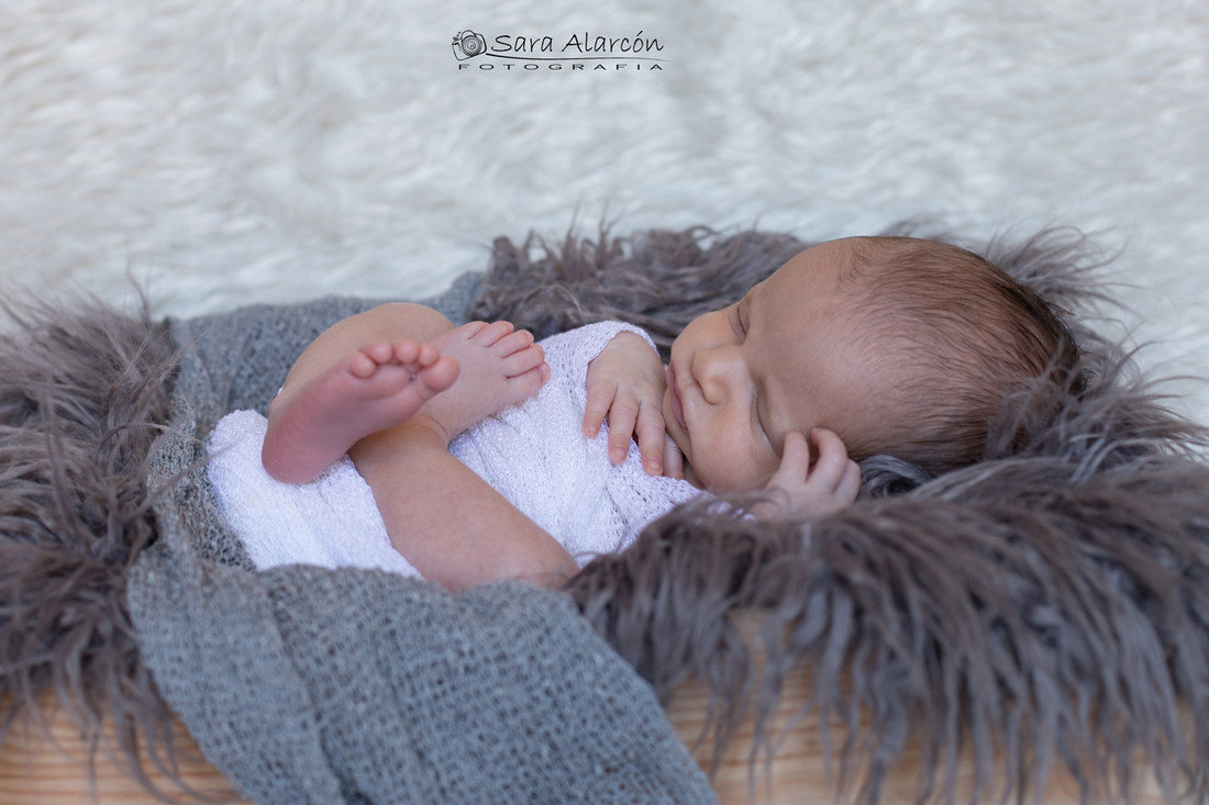 sesion-newborn-en-lleida-recien-nacido_MG_5625