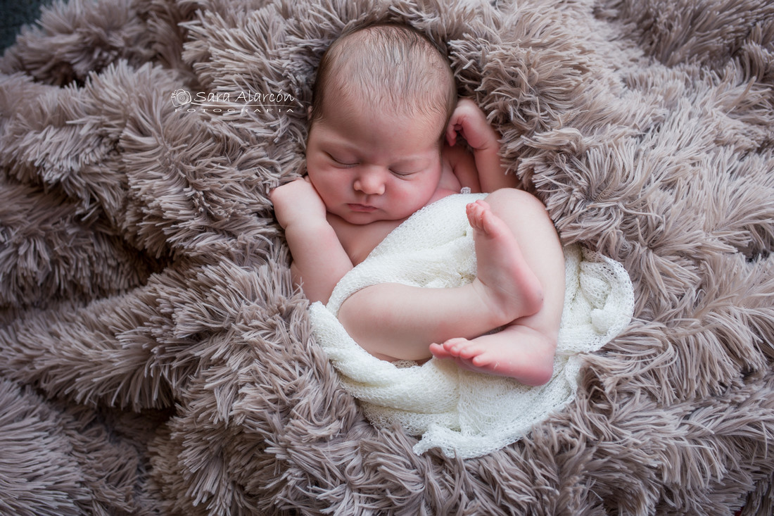 fotografa-enpecializada-en-newborn-en-lleida-sesion-newborn-en-lleida_MG_6821