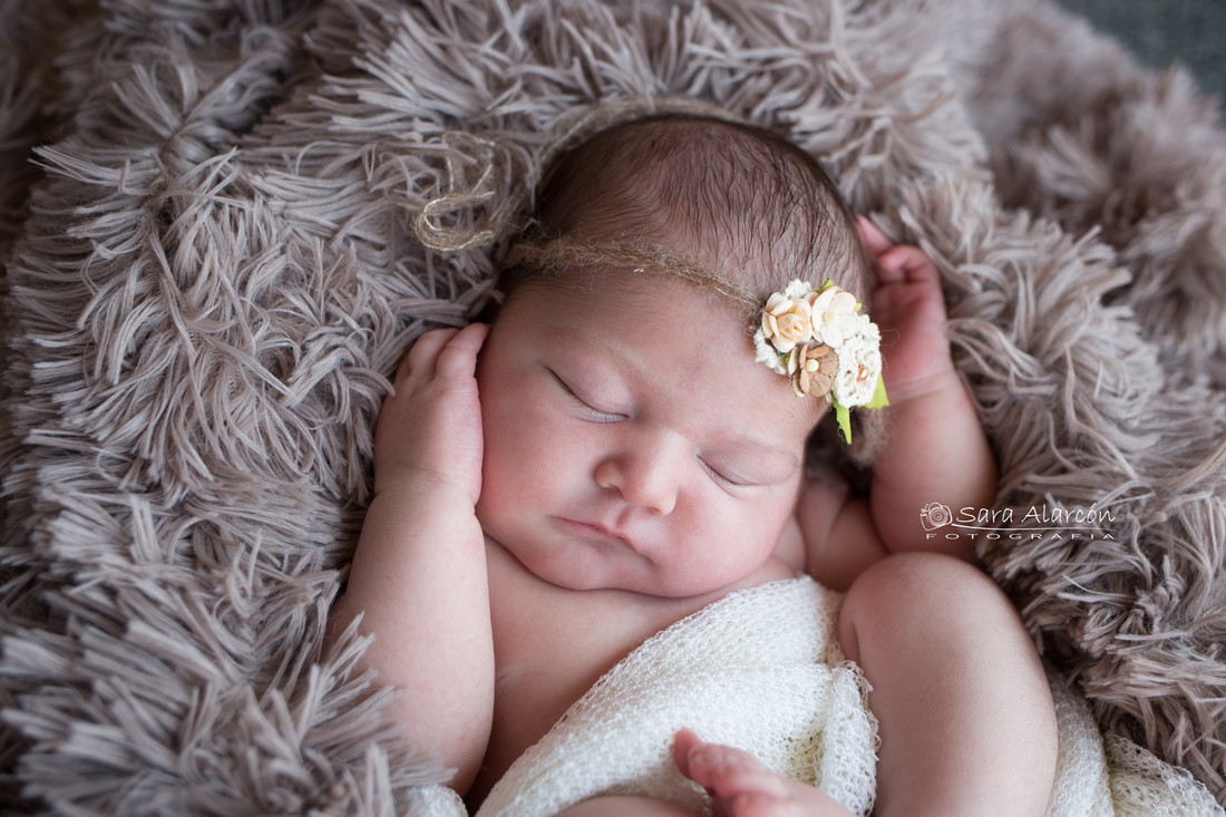 fotografa-enpecializada-en-newborn-en-lleida-sesion-newborn-en-lleida_MG_6845