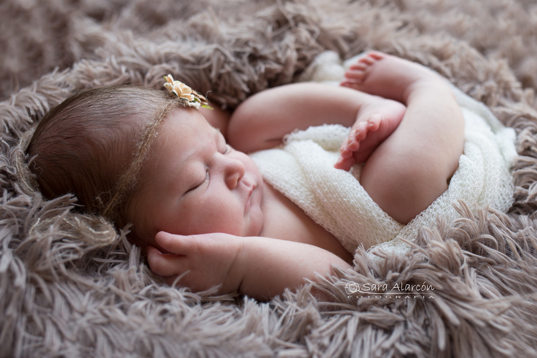 fotografa-enpecializada-en-newborn-en-lleida-sesion-newborn-en-lleida_MG_6849