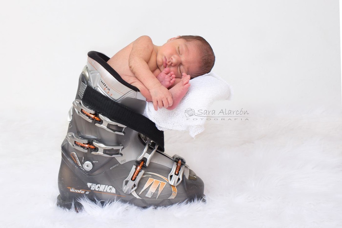 fotografo-lleida-newborn-recien-nacido-bota-esqui_MG_7927
