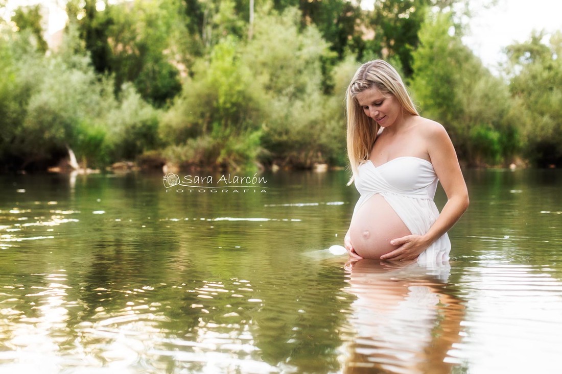 Sesion-de-embarazo-en-balaguer_MG_7537