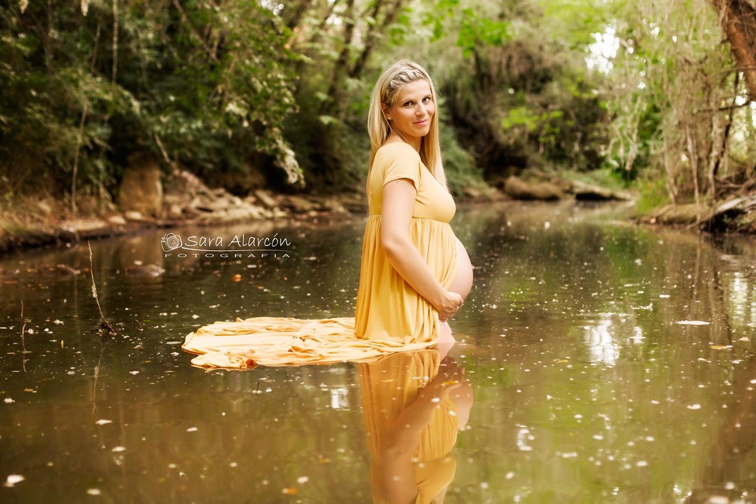 sesion-de-embarazo-en-Lleida-Balaguer-en-el-agua_MG_7282
