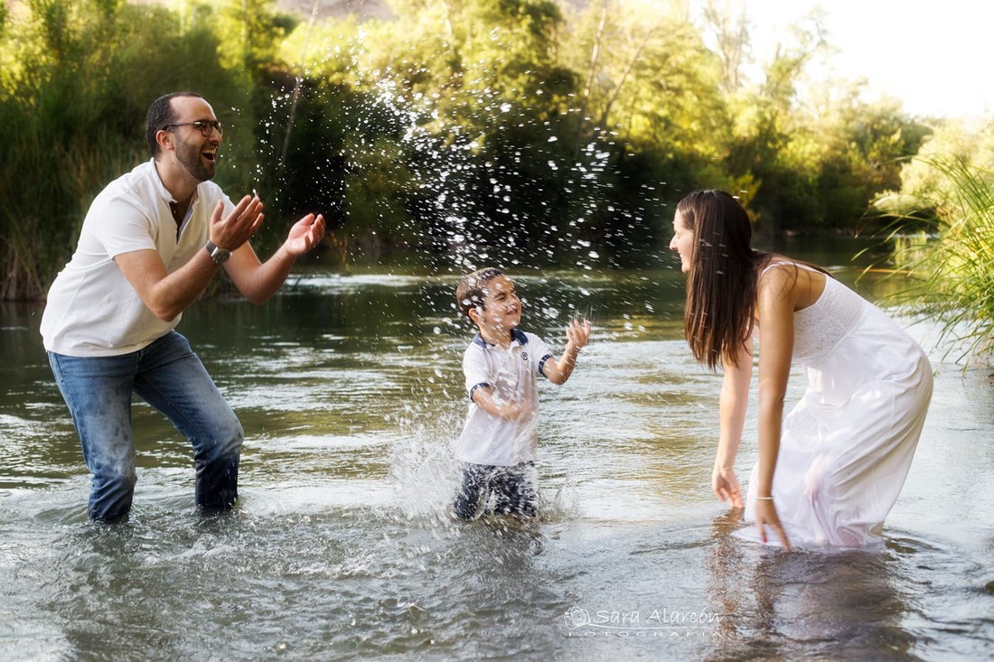 sesion-familiar-en-el-agua-balaguer-lleida_MG_7597-