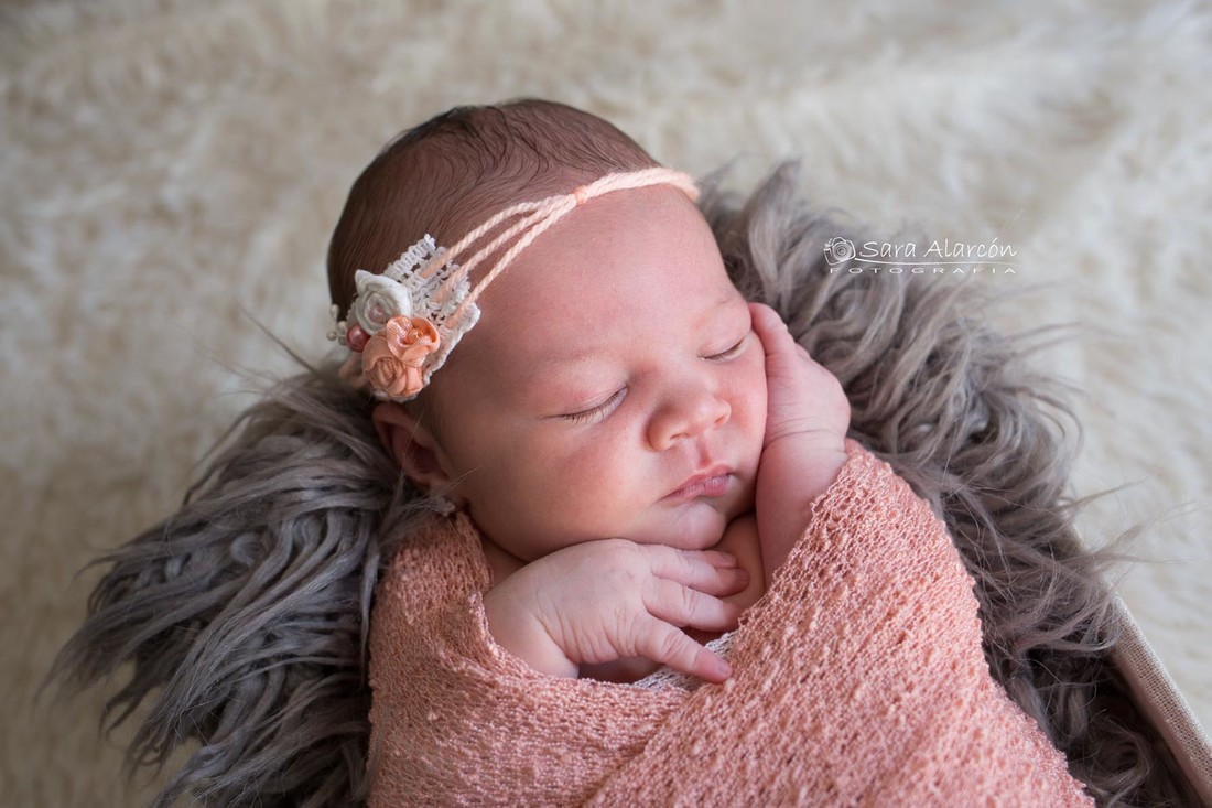 fotografa-especializada-en-newborn-recien-nacido-en-lleida_MG_4369