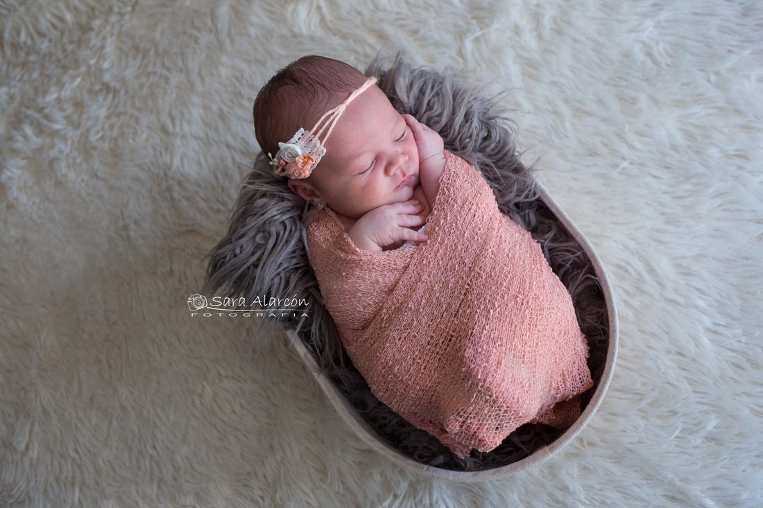 fotografa-especializada-en-newborn-recien-nacido-en-lleida_MG_4372