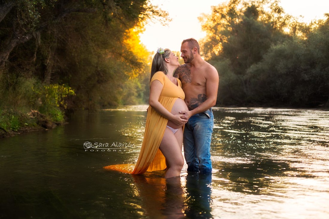 sesion-de-embarazo-en-lleida-en-el-agua_MG_8978-1