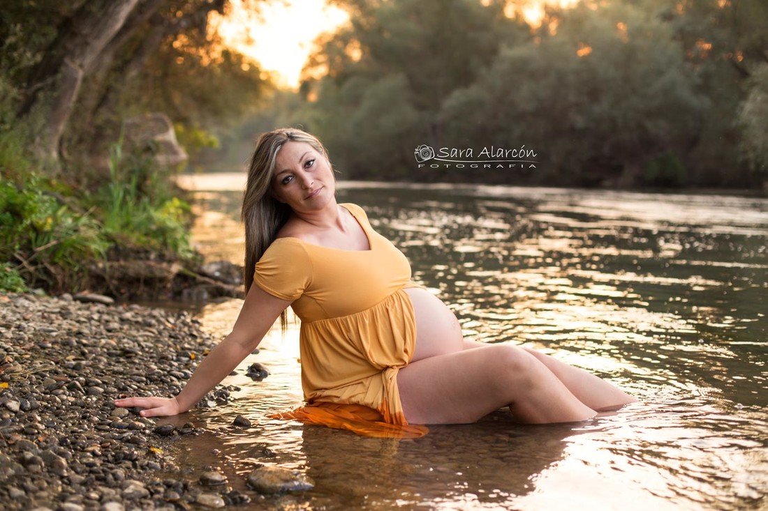 sesion-de-embarazo-en-lleida-en-el-agua_MG_9008