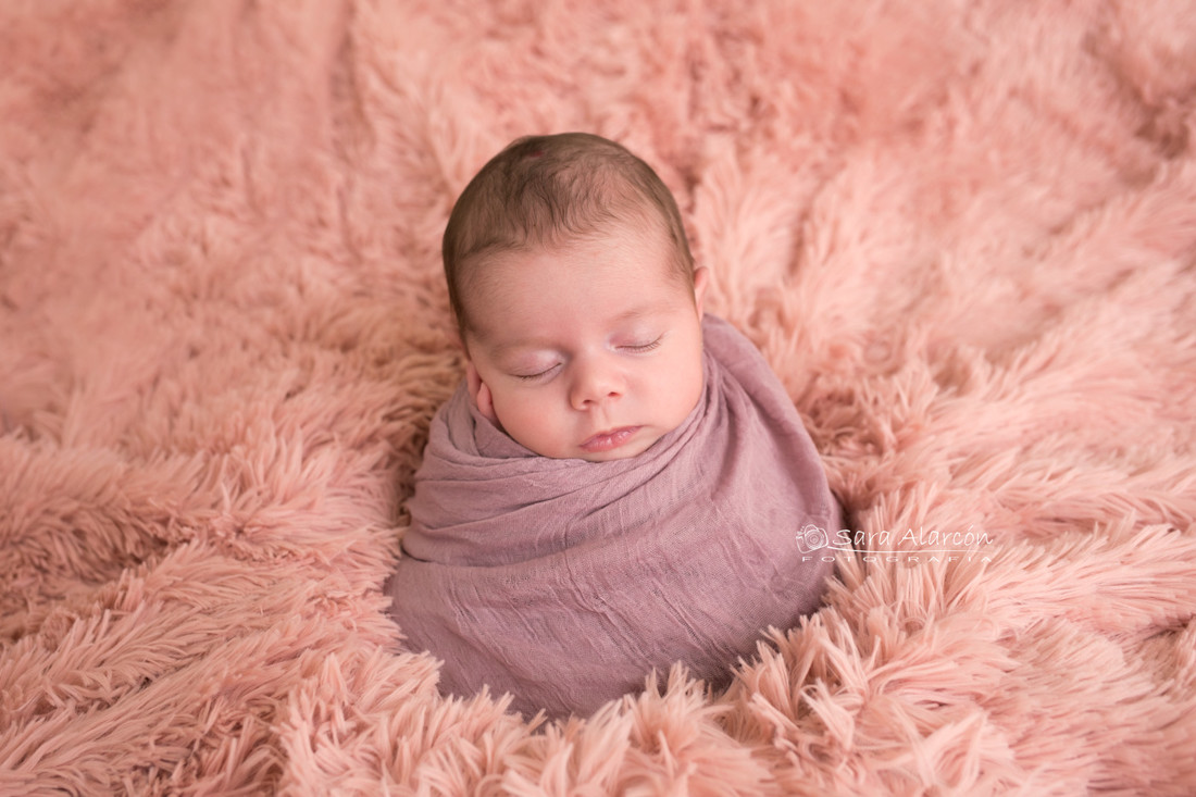 Fotografa-de-recien-nacidos-newborn-en-lleida-especialista-en-newborn_MG_6774