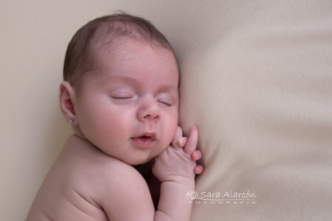 Fotografa-de-recien-nacidos-newborn-en-lleida-especialista-en-newborn_MG_6989