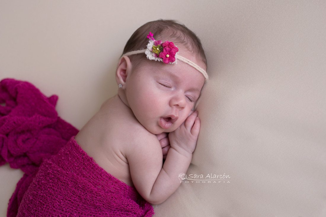 Fotografa-de-recien-nacidos-newborn-en-lleida-especialista-en-newborn_MG_7012