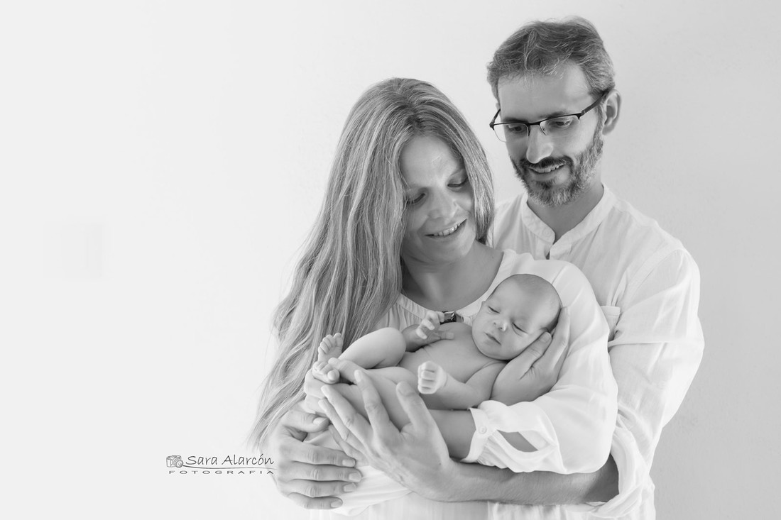 sesion-fotos-newborn-reciennacido-lleida_MG_0428-bw